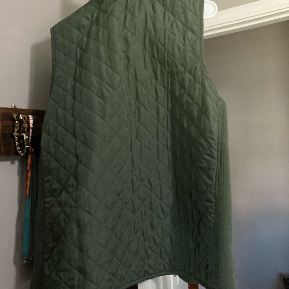 Thin puffer vest - Picture 2 of 3